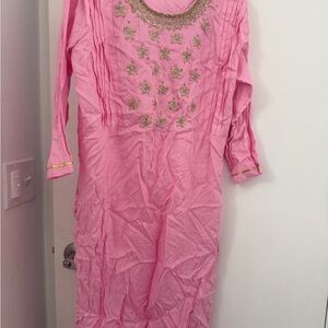 Pink Embroidered Long Sleeve kurta